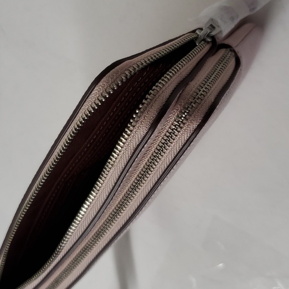NWT Coach C5610 Double Zip Leather Wallet Silver/Ice Pink(Firm Price - Last One) - Picture 8 of 12